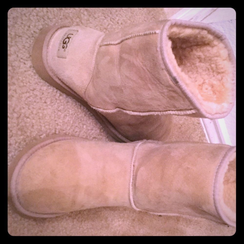 UGG Australia Classic Short Slip On Boots 5815 size 8